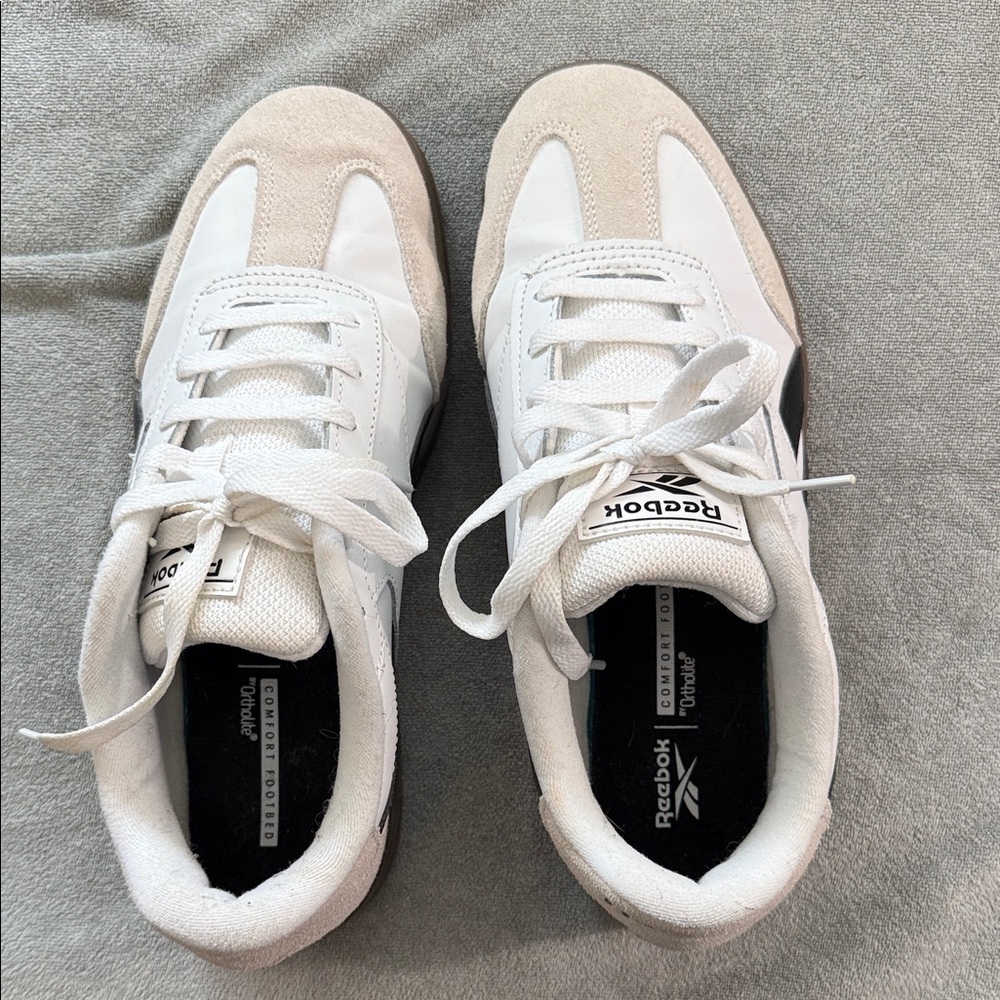 Reebok Men's White and Beige Sneakers